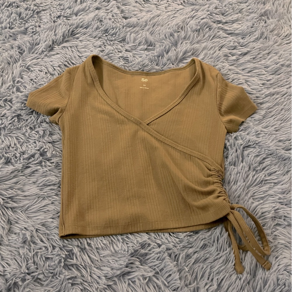 Olive green cropped tshirt
